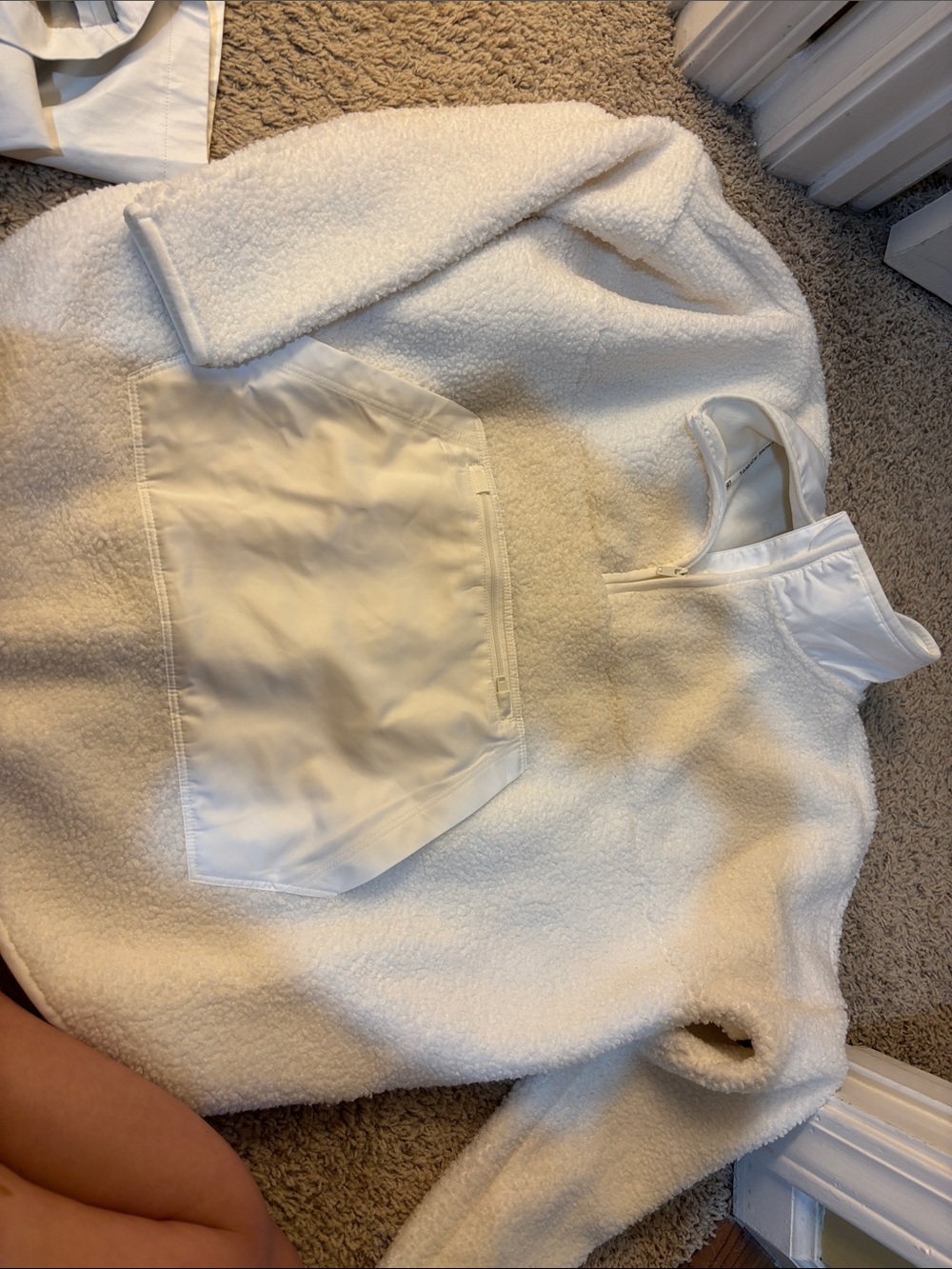Tuckernuck sport Cady white fleece quarter zip size XS/S